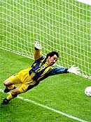 David Seaman - possibly the best goalkeeper in the world? Hm.
