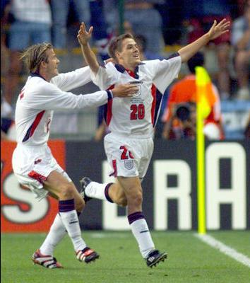 Owen and Beckham celebrating that second goal.
